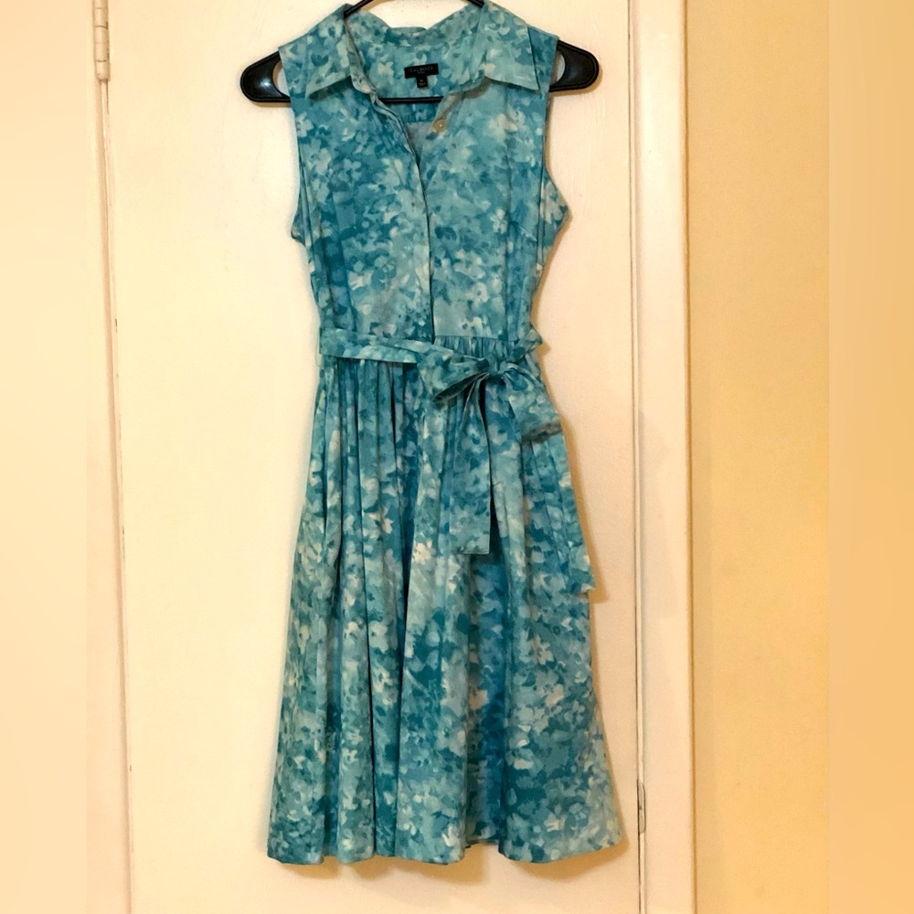 Talbots Blue Floral Shirtdress. Cotton & Spandex. Woman’s Size 6 Petite